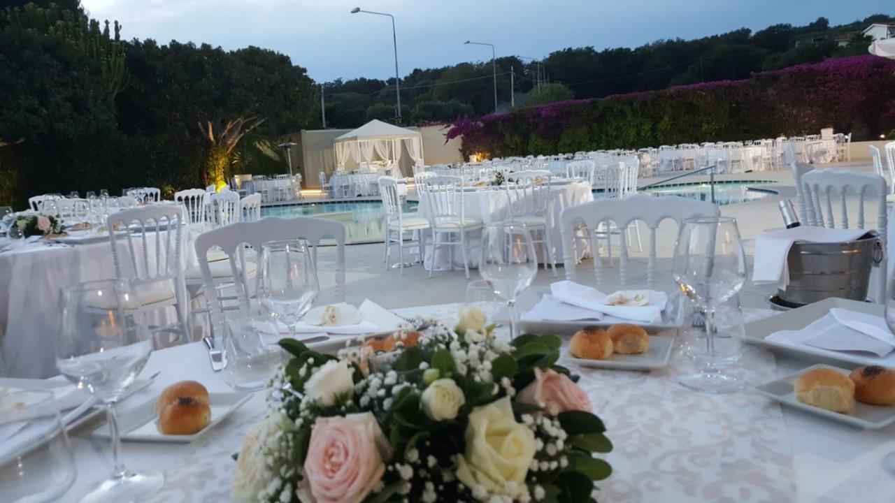 Sunshine Club Hotel Centro Benessere Ricadi Kültér fotó